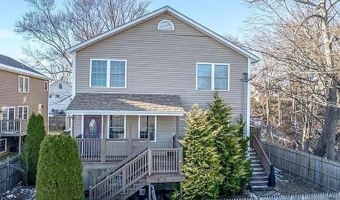 18 Calef St, Cranston, RI 02920