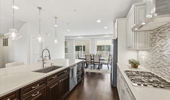 43392 WHITEHEAD Ter, Ashburn, VA 20148