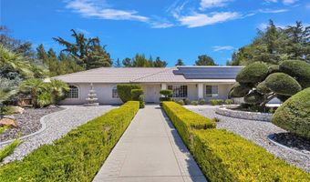 13331 Waco Dr, Apple Valley, CA 92308