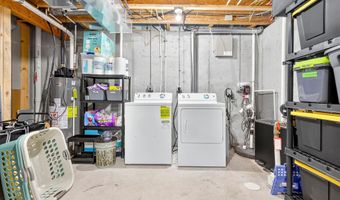 2403 W AMERICAN Dr, Neenah, WI 54956