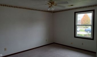 2033 Alhambra Ct B, Anderson, IN 46013