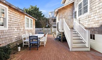 112 8TH St E, Beach Haven, NJ 08008