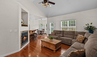 806 E Grant St, Ash Grove, MO 65604