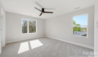 1431 Hilltop St, Albemarle, NC 28001