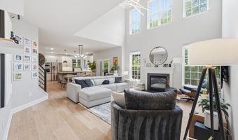 705 N ASHTON St, Alexandria, VA 22312