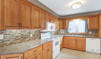 1821 4th Ave NE, Austin, MN 55912
