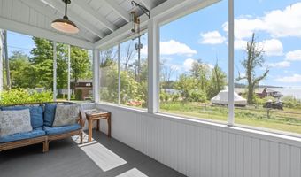 10 Wharf Rd, Center Harbor, NH 03226