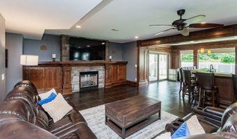726 Stonegate Ct SW, Altoona, IA 50009