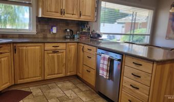 496 W 1000 S, Burley, ID 83318