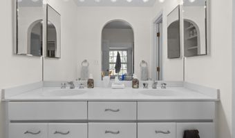 4725 ROCK SPRING Rd, Arlington, VA 22207