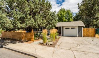 742 SE Sun Ln, Bend, OR 97702
