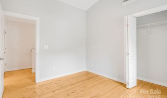 110 Lager Ln, Asheville, NC 28806