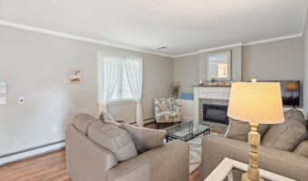 12 E Longport Ave, Bayville, NJ 08721
