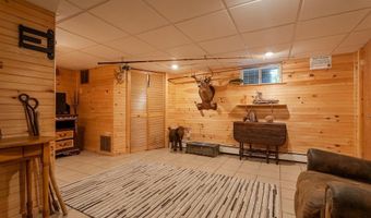 71 Vinton Ave, Cranston, RI 02920