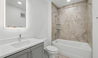 701 N HENRY St 306, Alexandria, VA 22314