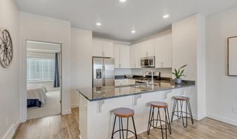 994 W SAPPHIRE PEAK Dr 200, Bluffdale, UT 84065