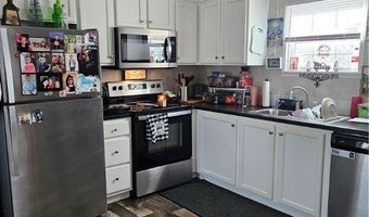 81 Hyland Dr, Akron, OH 44312