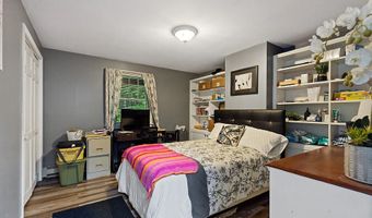 279 Dunn Rd, Belgrade, ME 04917