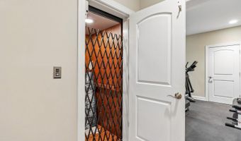 5114 WESSLING Ln, Bethesda, MD 20814