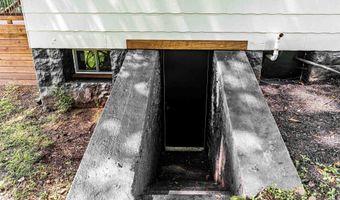 44 State Hwy, Barrackville, WV 26559