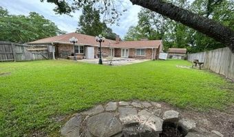 102 E Crockett St, De Kalb, TX 75559
