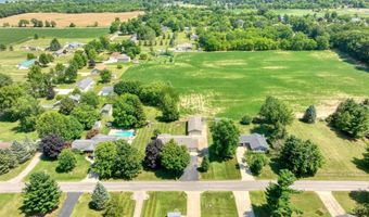 2915 Lee Marie Dr, Adrian, MI 49221