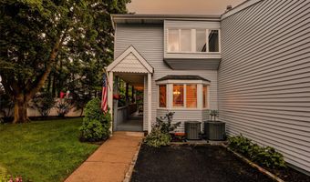 2 Windsor Ct, Amityville, NY 11701