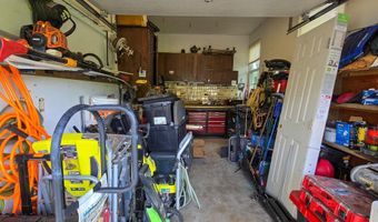 1 Lafayette Ct, Barnegat, NJ 08005
