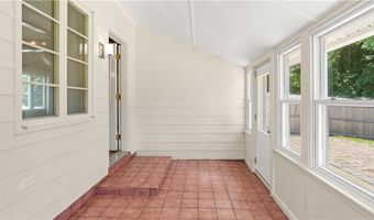 67 Vancouver Ave, Warwick, RI 02886