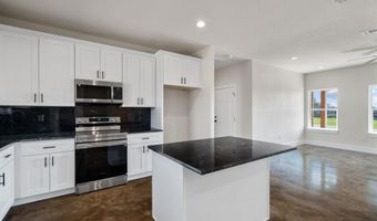 408 Poplar Ct, Hico, TX 76457