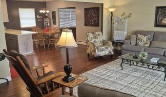 102 Linda Ln, Aberdeen, SD 57401