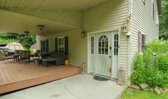 47 Gales Rd, Abbot, ME 04406