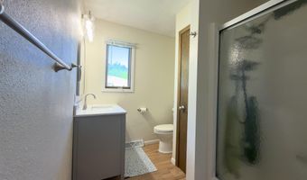 1115 NE 15th Ave, Aberdeen, SD 57401