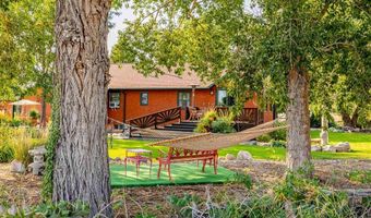 89 W Rocky Rd, Cody, WY 82414