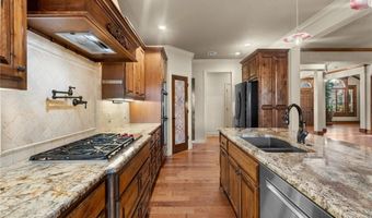 903 SW Edinburgh Ave, Bentonville, AR 72713