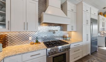 108 MAGNOLIA Ave, Anna Maria, FL 34216