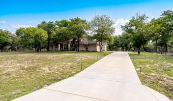 156 Crescent Rdg, Adkins, TX 78101