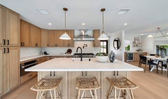 2613 W Chanticleer Rd, Anaheim, CA 92804