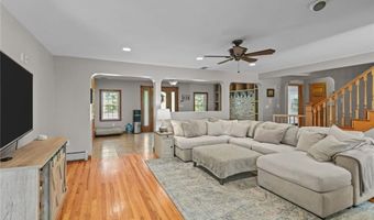 151 Old Jenckes Hill Rd, Lincoln, RI 02865
