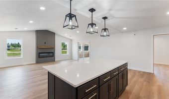 322 Old Glory Dr NE, Alexandria, MN 56308
