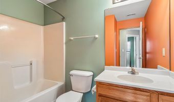 4704 NE Hayes Dr, Ankeny, IA 50021