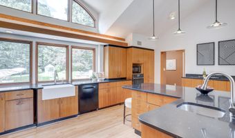 8604 TOBIN Rd, Annandale, VA 22003