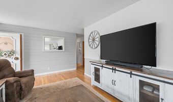 3248 ACACIA Dr, Cheyenne, WY 82001