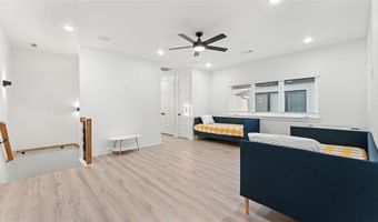1145 NE Monroe St, Bentonville, AR 72712