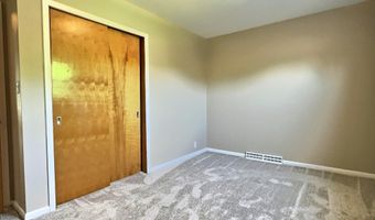 1111 Kingsbury St, Belle Fourche, SD 57717