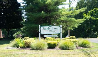 116 Homestead Ln 116, Brookfield, CT 06804