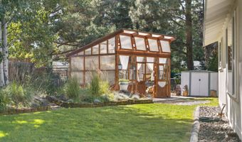 21081 Gardenia Ave, Bend, OR 97702