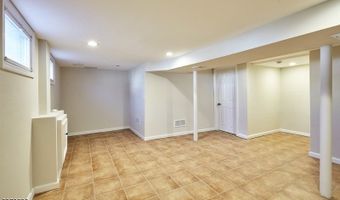 6 Levitt Ave, Bergenfield, NJ 07621