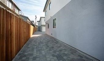 614 W 85th St 1/2, Los Angeles, CA 90044