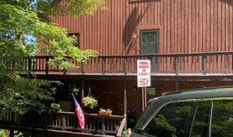 6 Davos Dr 8, Alloway, NJ 07462